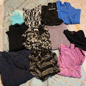 Woman’s small short sleeve shirts